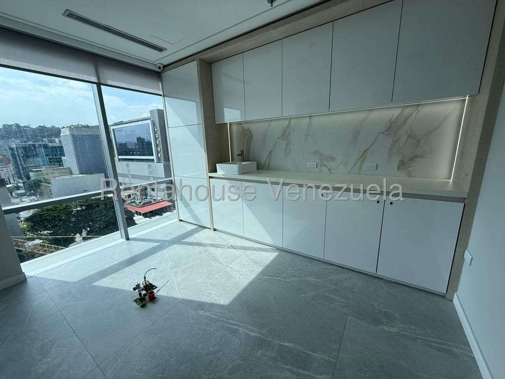 Oficina en Las Mercedes, Caracas