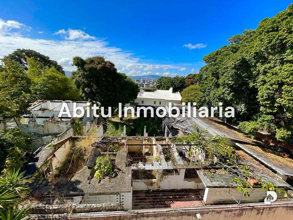 Casa en Altamira, Caracas – 8