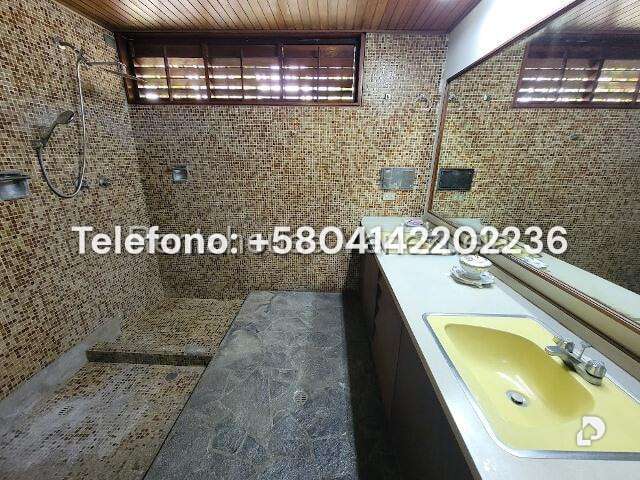 Casa en Prados del Este, Caracas – 26