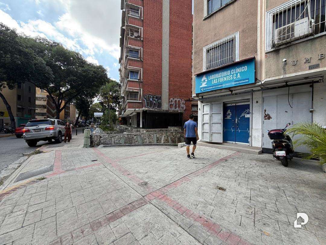 Local comercial en Bello Monte, Caracas – 1