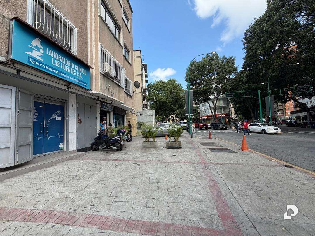 Local comercial en Bello Monte, Caracas – 3