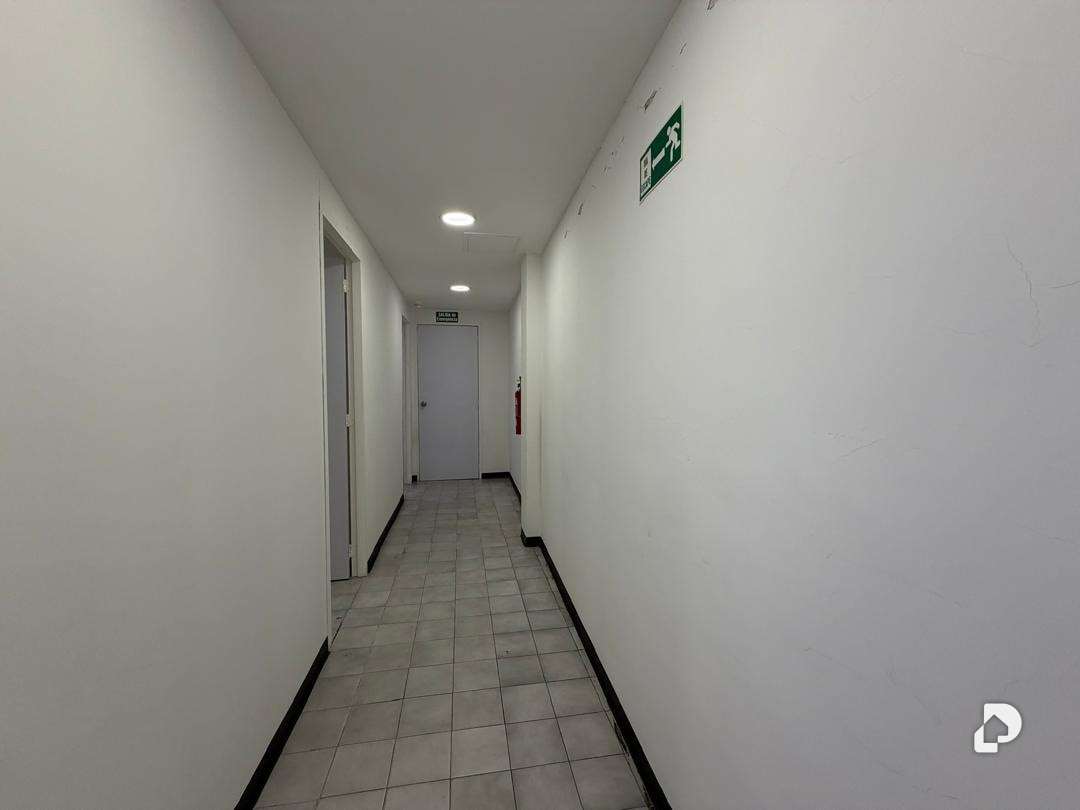 Local comercial en Bello Monte, Caracas – 24
