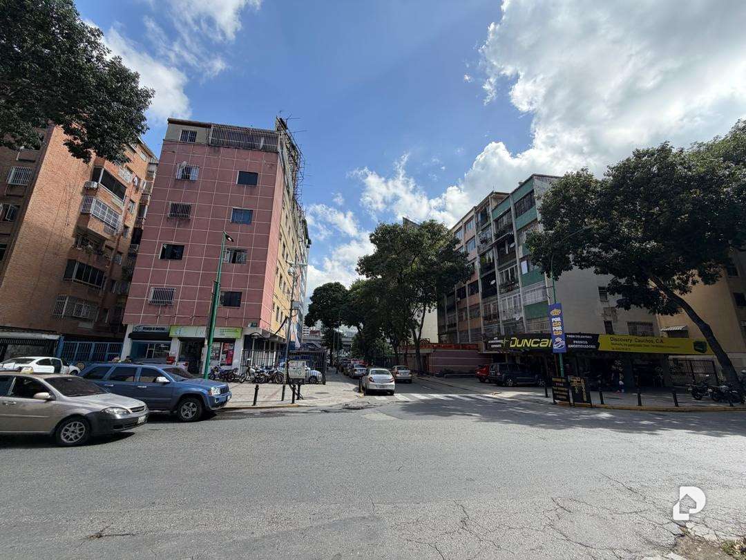 Local comercial en Bello Monte, Caracas – 4