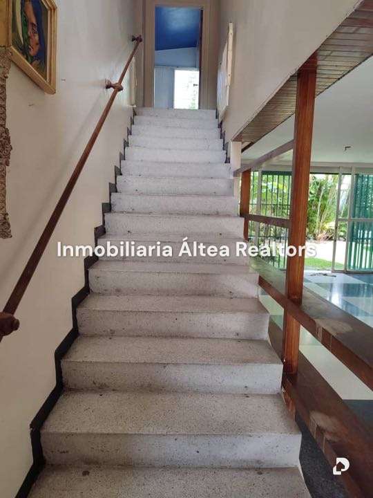 Casa en Alta Florida, Caracas – 13