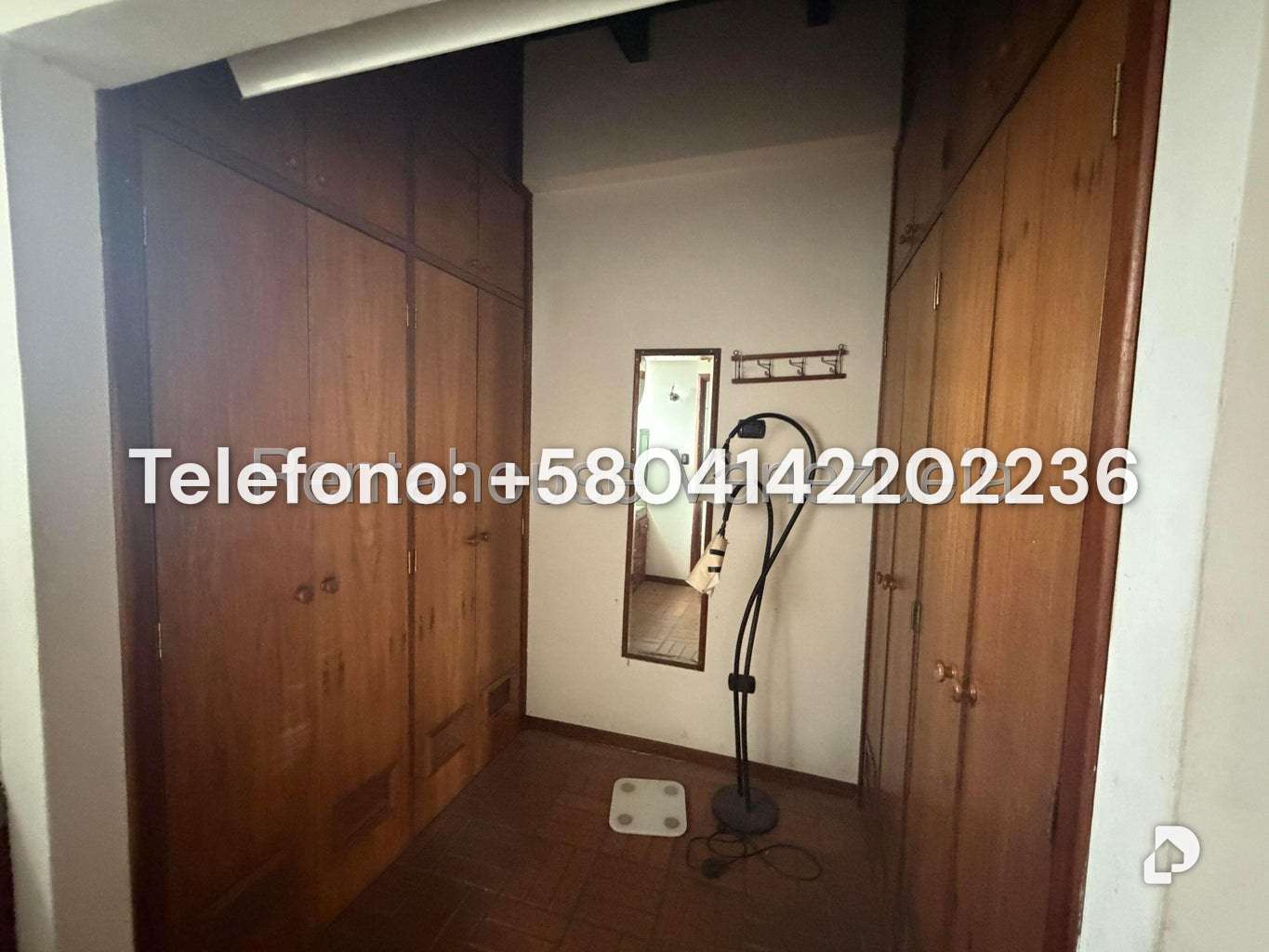 Casa en Prados del Este, Caracas – 25