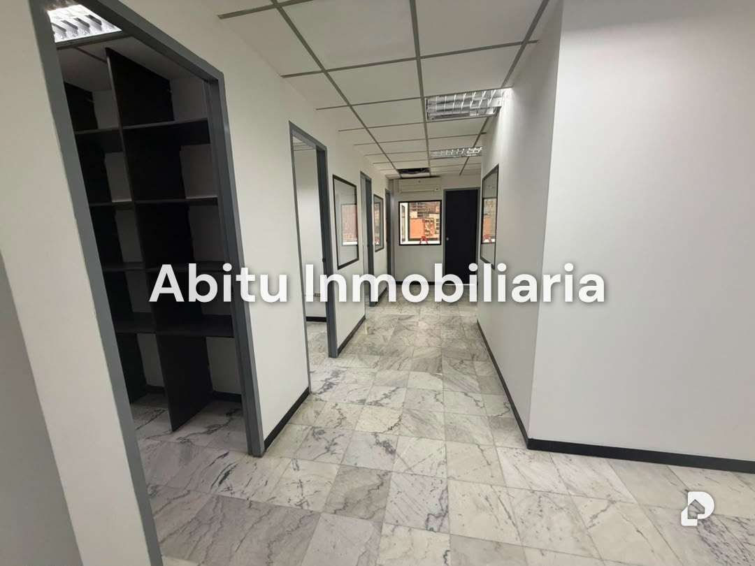 Oficina en Chacao, Caracas – 28