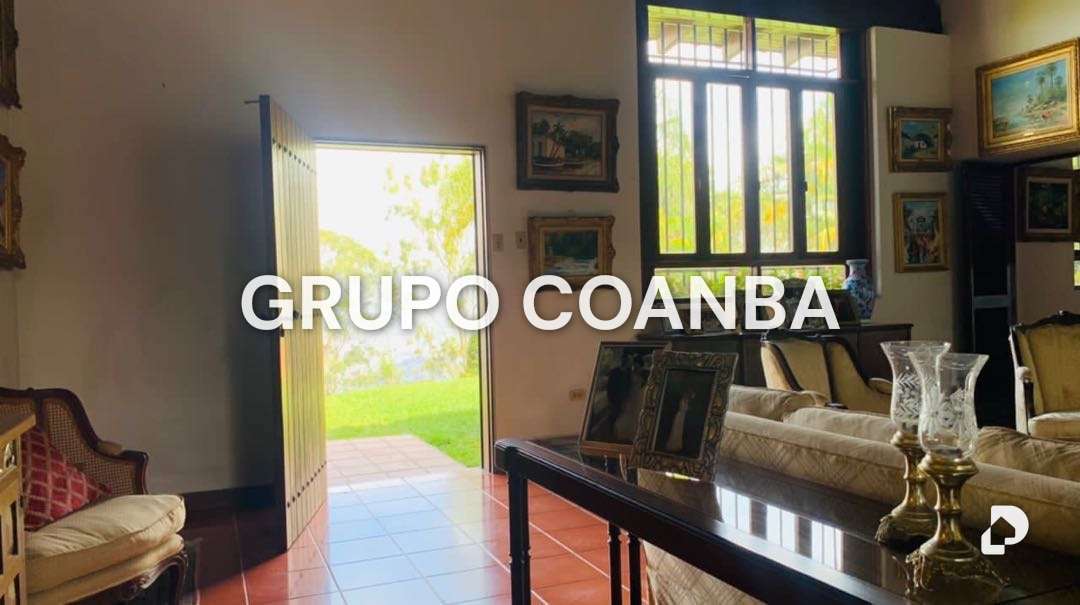 Casa en Alto Hatillo, Caracas – 25