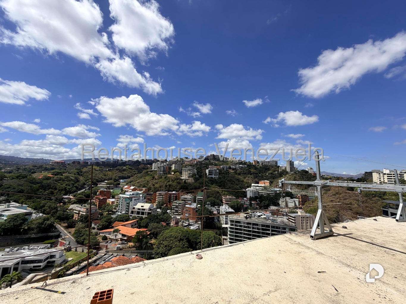 Oficina en Las Mercedes, Caracas – 14