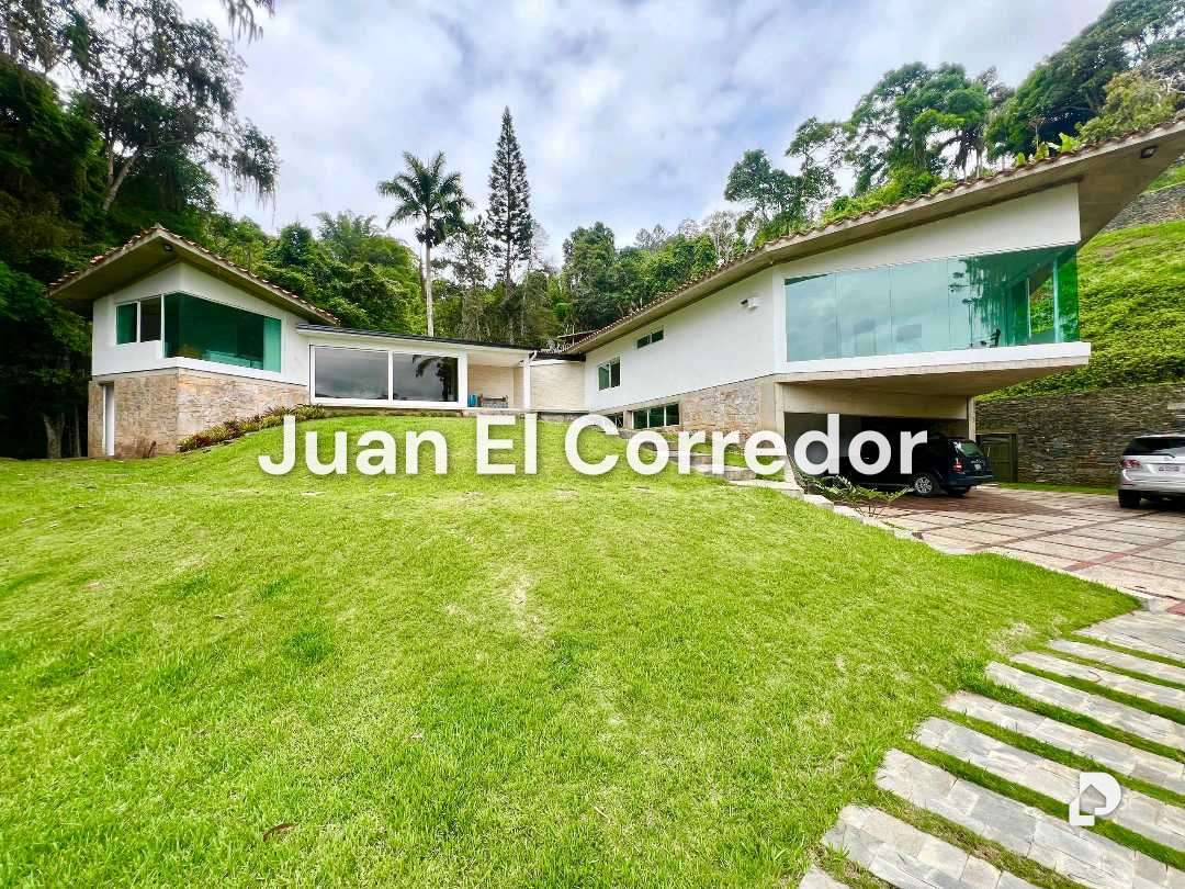 Casa en Alto Hatillo, Caracas – 2