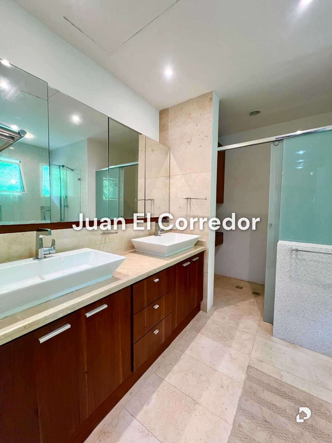 Casa en Alto Hatillo, Caracas – 20