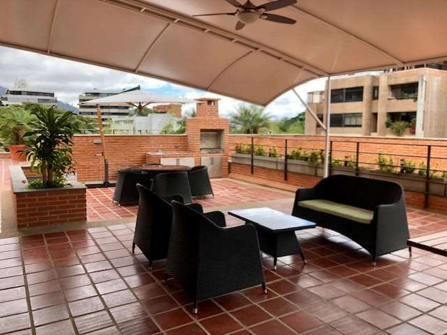 Apartamento en Los Palos Grandes, Caracas - 1