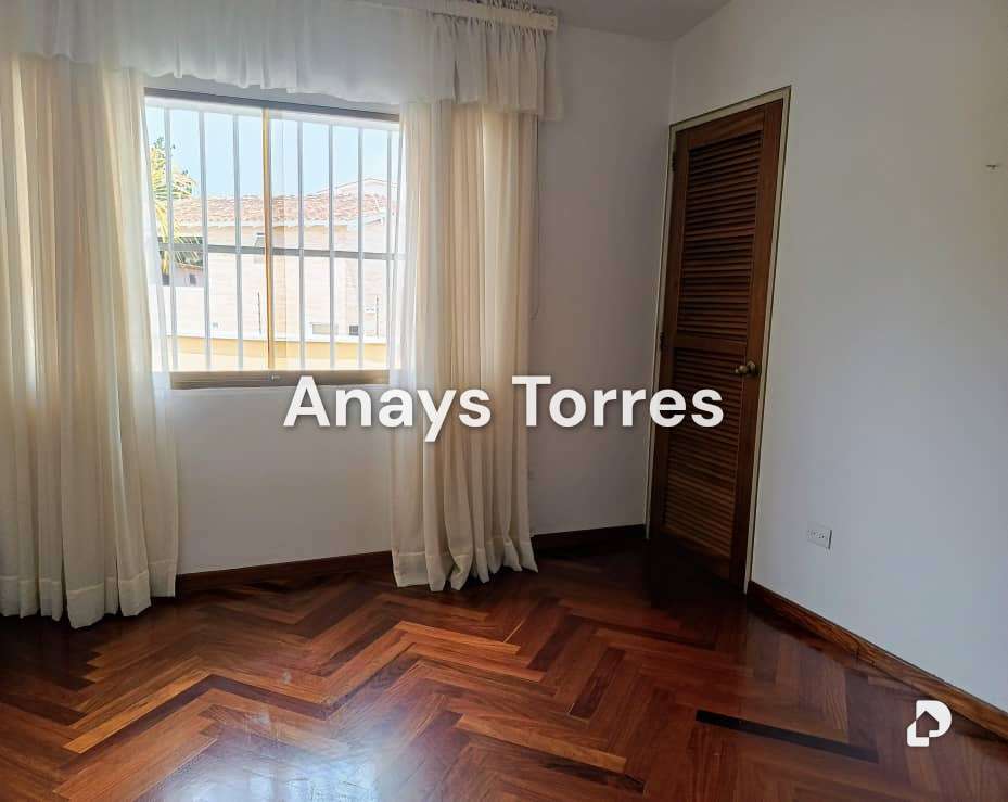 Casa en Parque El Retiro, Altos Mirandinos – 24
