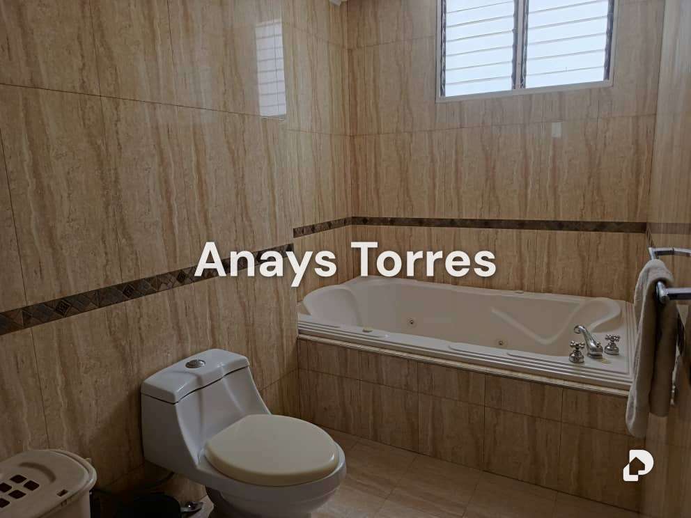 Casa en Parque El Retiro, Altos Mirandinos – 10