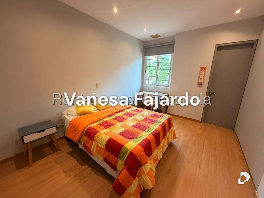 Apartamento en Los Palos Grandes, Caracas – 17
