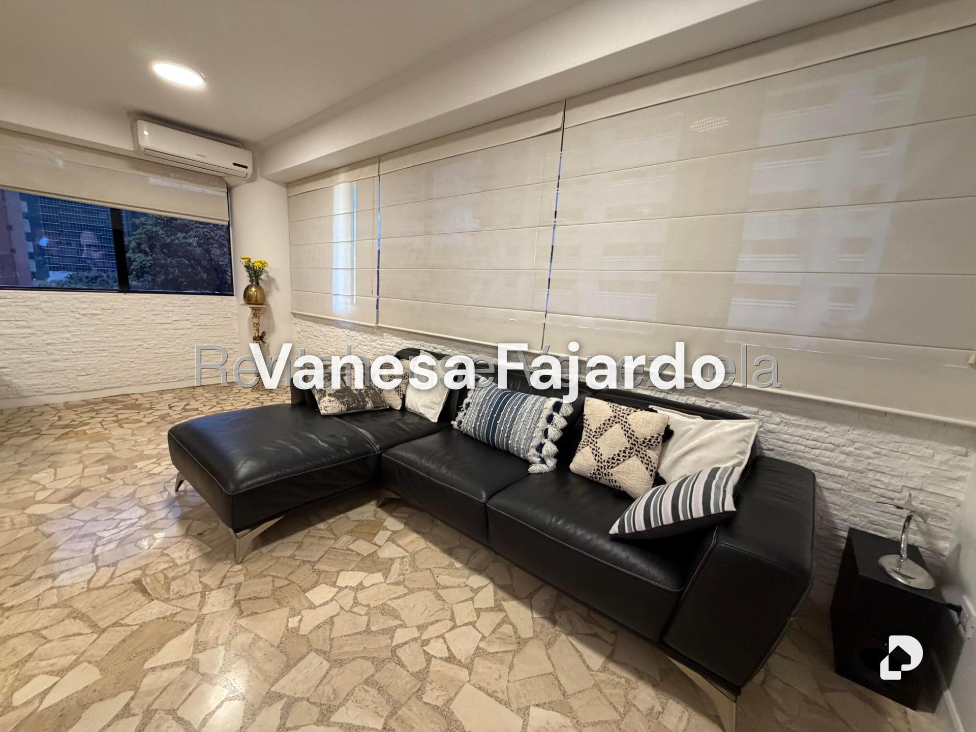 Apartamento en El Rosal, Caracas – 2
