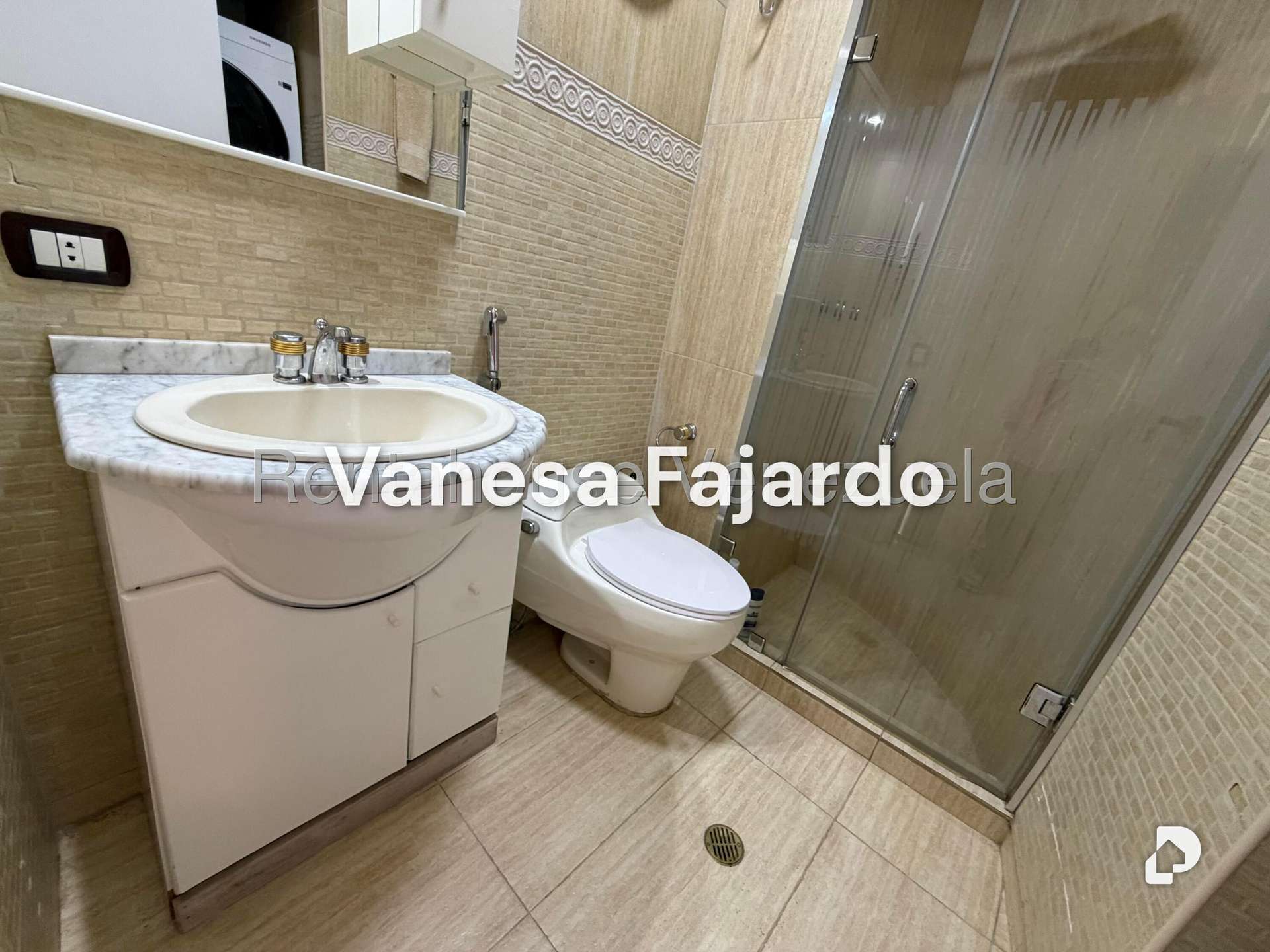 Apartamento en El Rosal, Caracas – 24