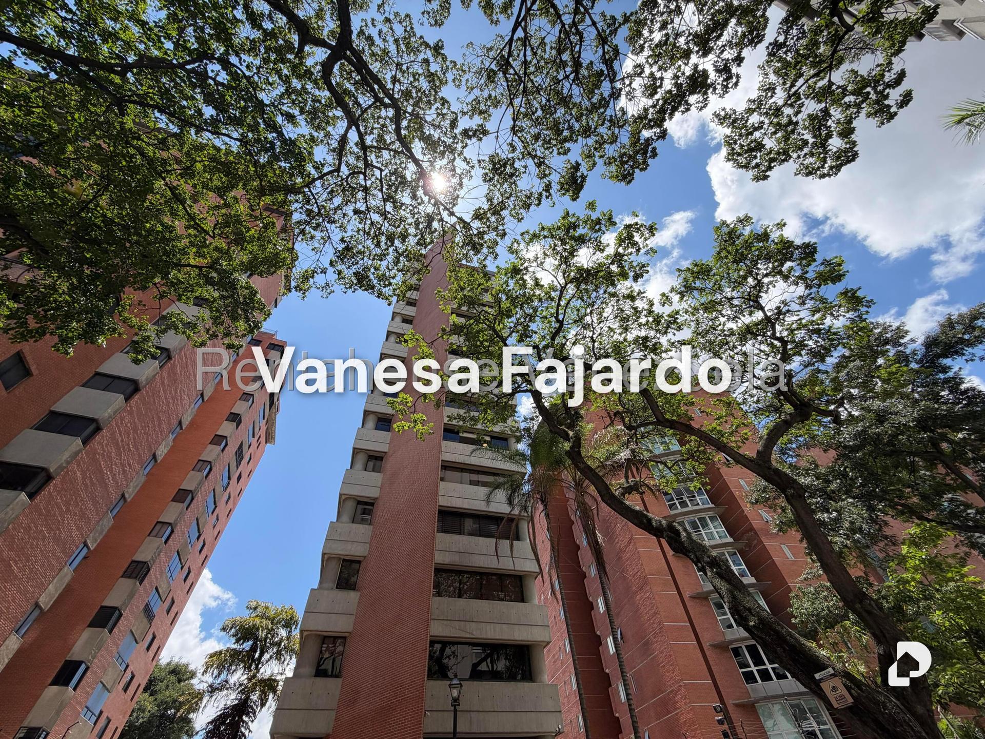 Apartamento en El Rosal, Caracas – 1