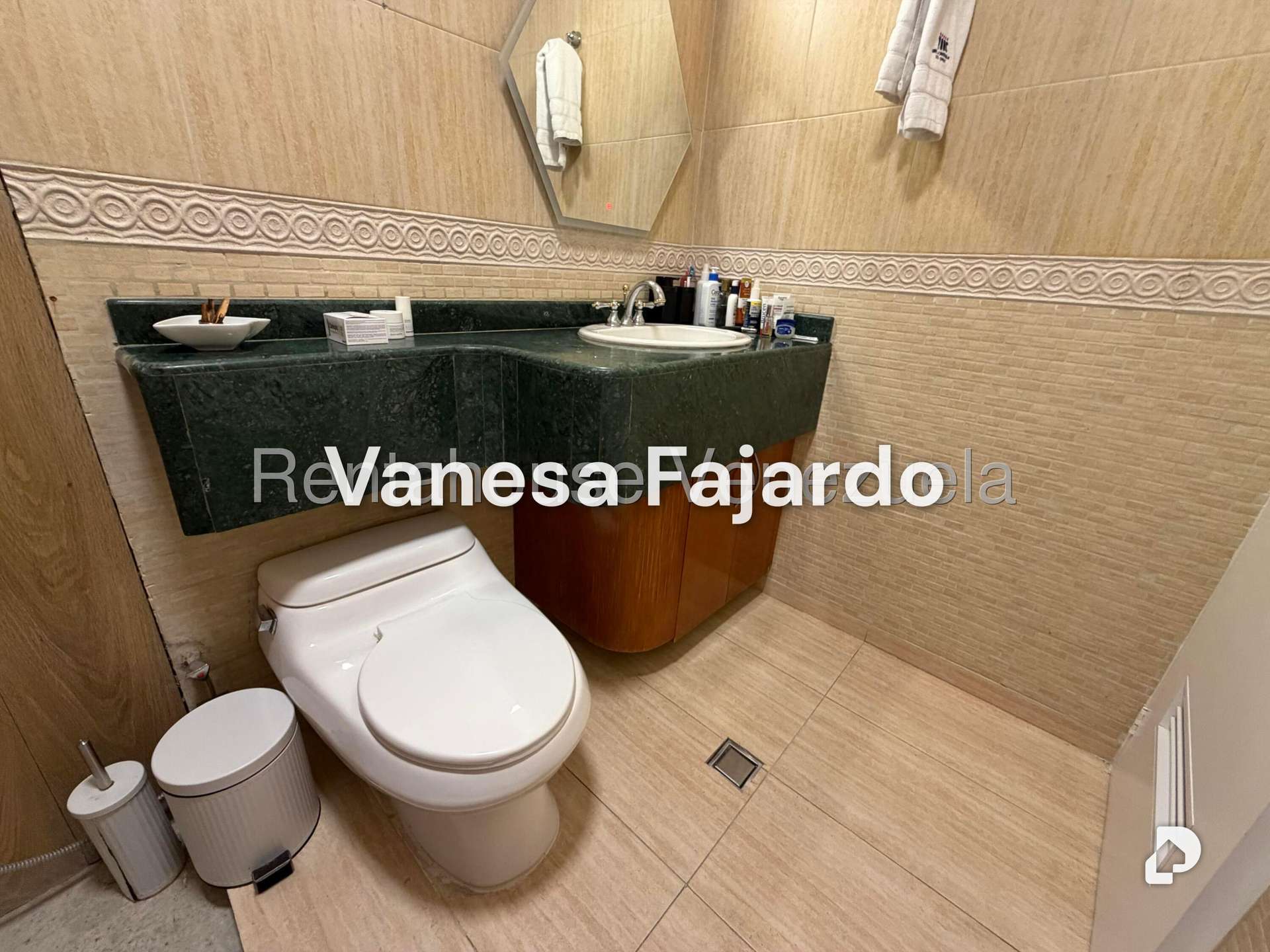 Apartamento en El Rosal, Caracas – 18