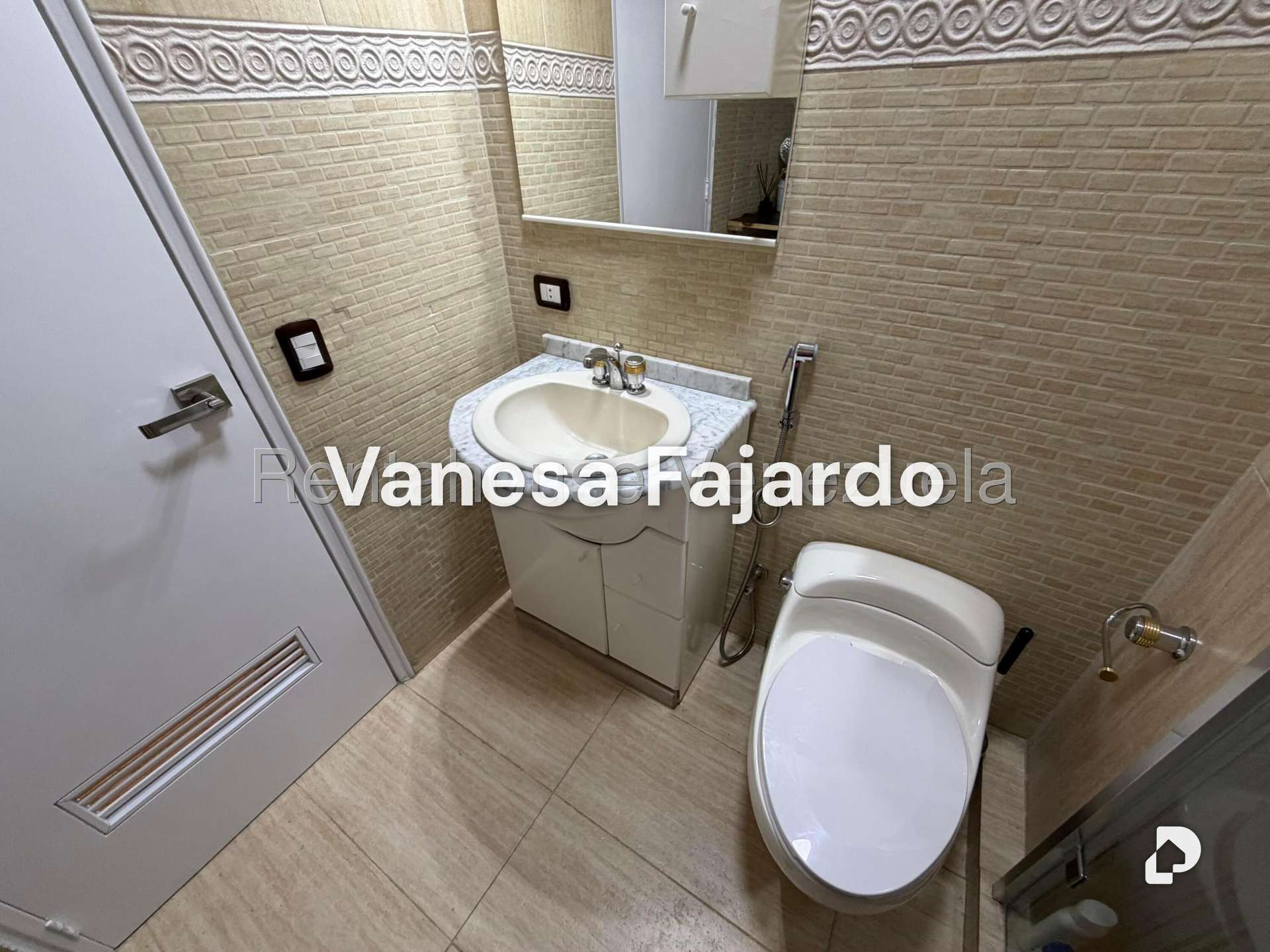 Apartamento en El Rosal, Caracas – 22