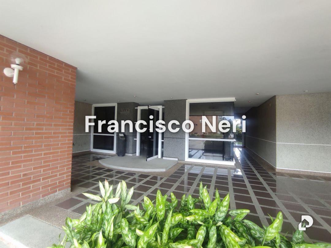 Apartamento en Lomas de La Lagunita, Caracas – 3
