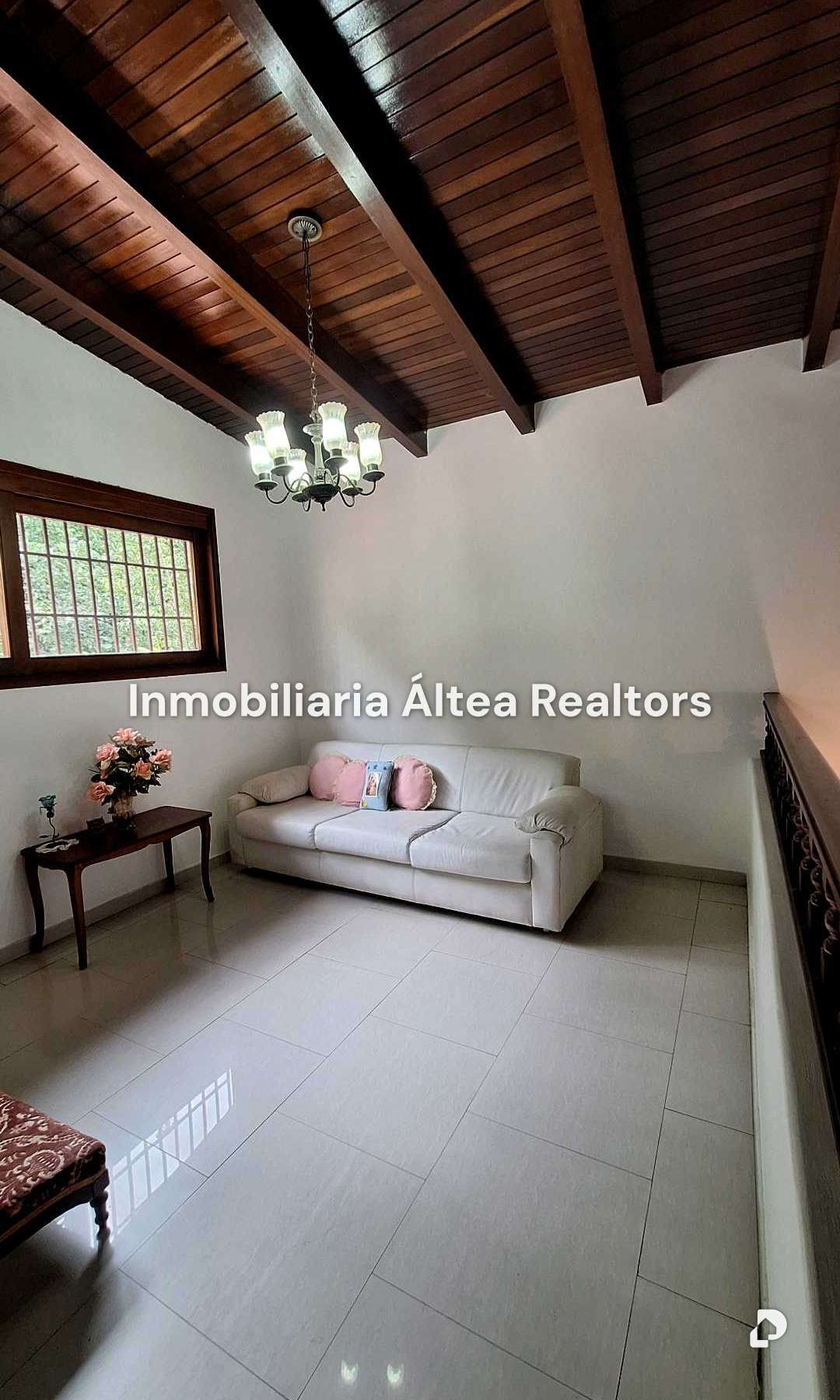 Casa en Colinas de Tamanaco, Caracas – 22