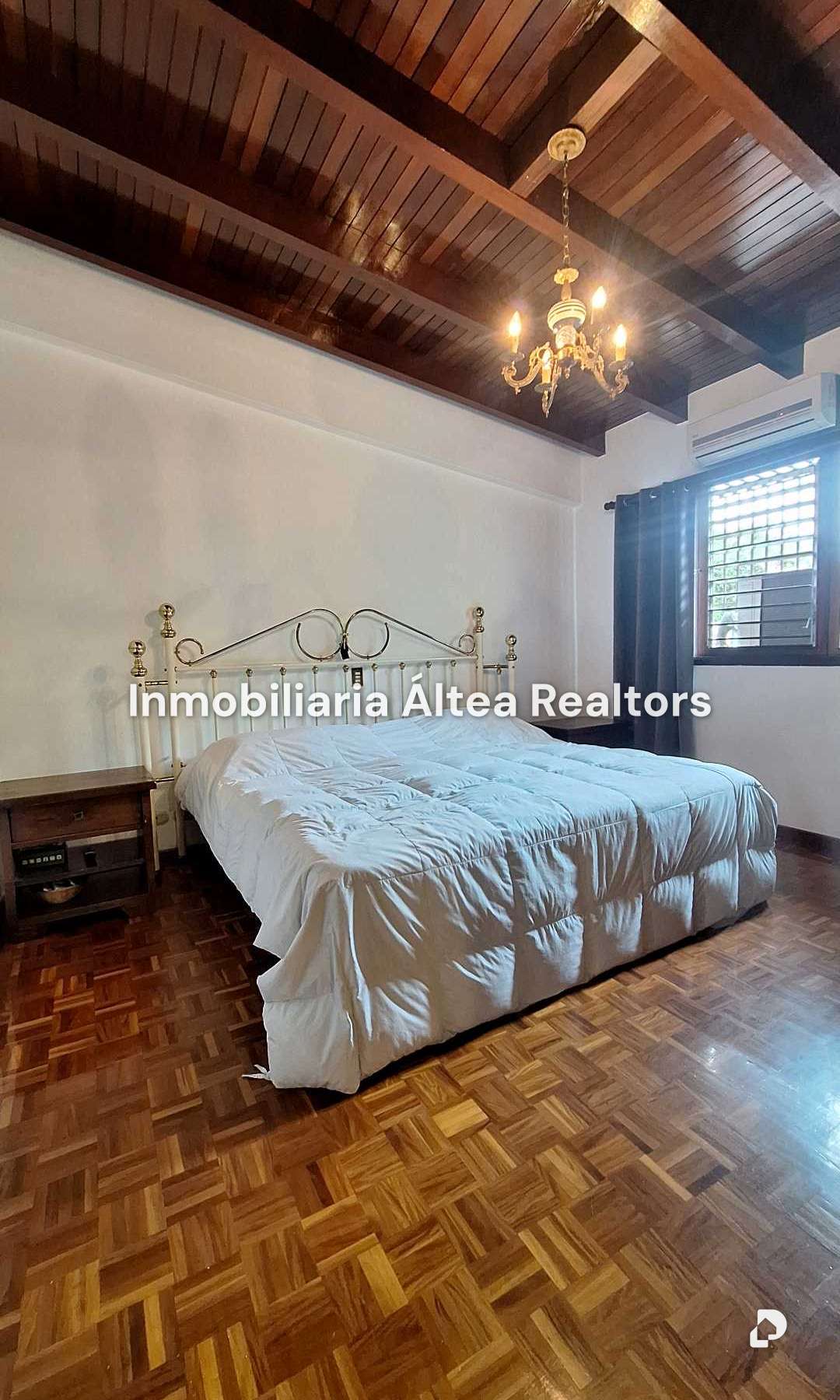 Casa en Colinas de Tamanaco, Caracas – 19