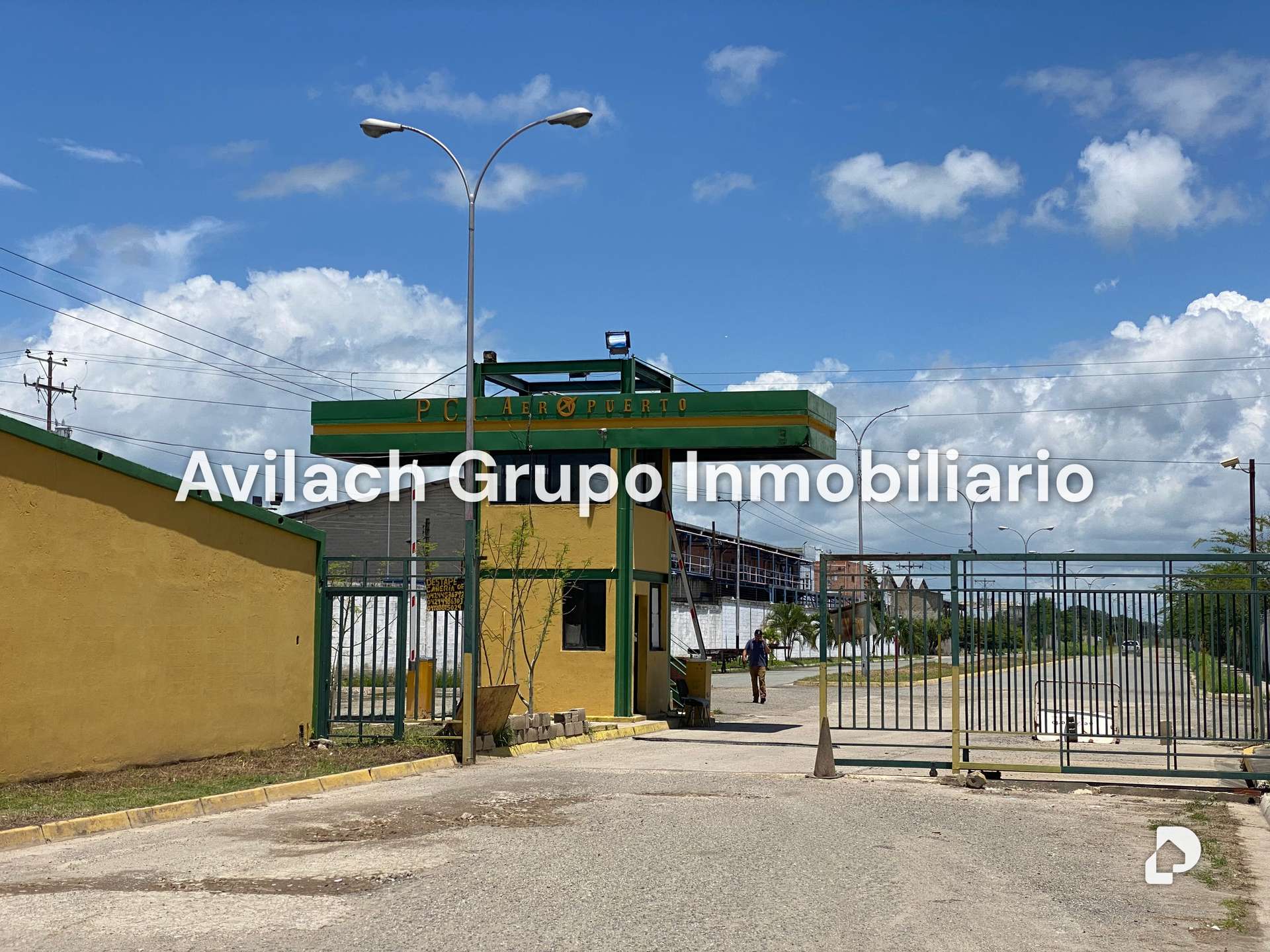 Terreno en Pque. Com. Aereopuerto, Valencia – 1