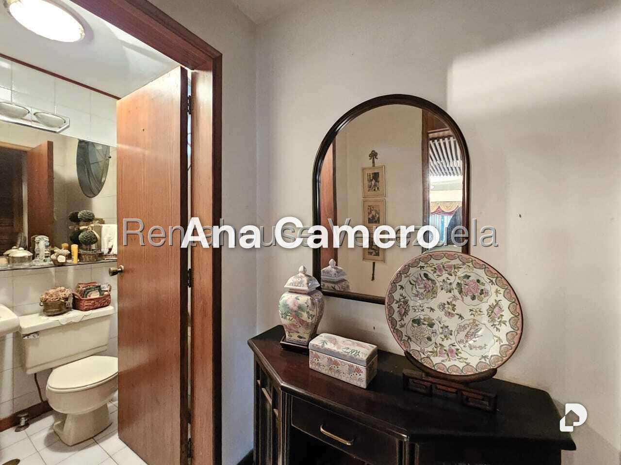 Casa en Alto Prado, Caracas – 20