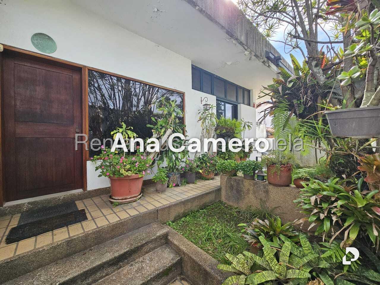 Casa en Alto Prado, Caracas – 4