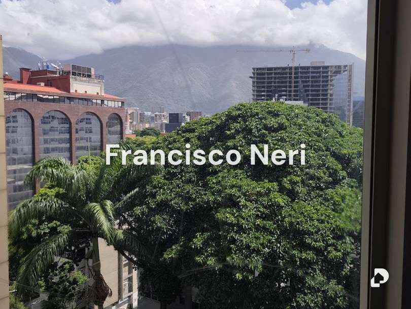 Edificio en Las Mercedes, Caracas – 18