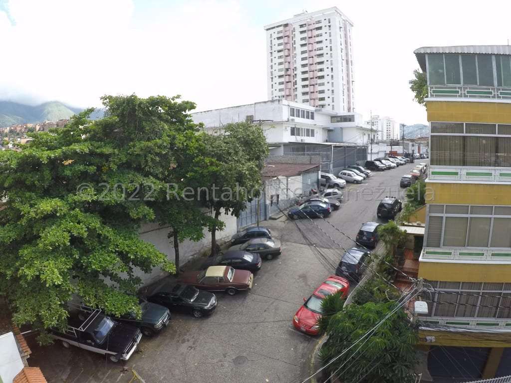 Edificio en La California Sur, Caracas