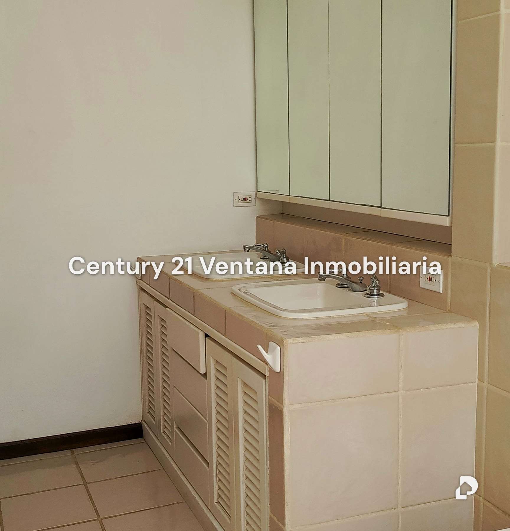 Casa en Caicaguana, Caracas – 12