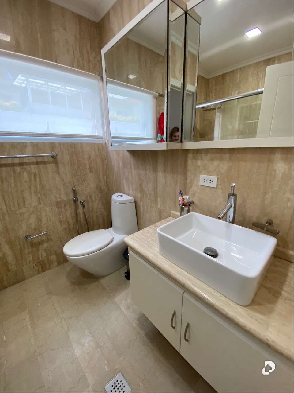 House in La Lagunita, Caracas – 21