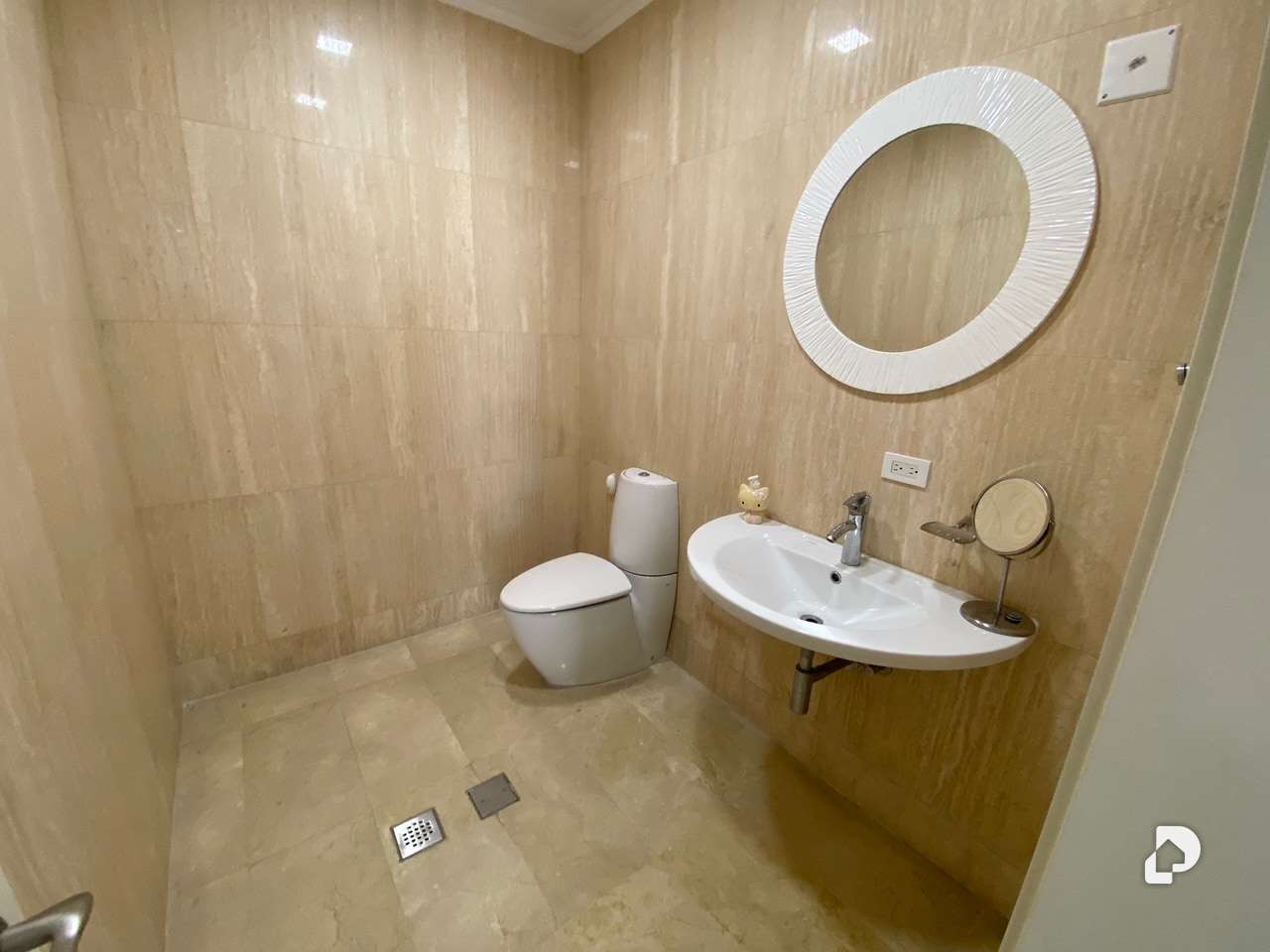 House in La Lagunita, Caracas – 13
