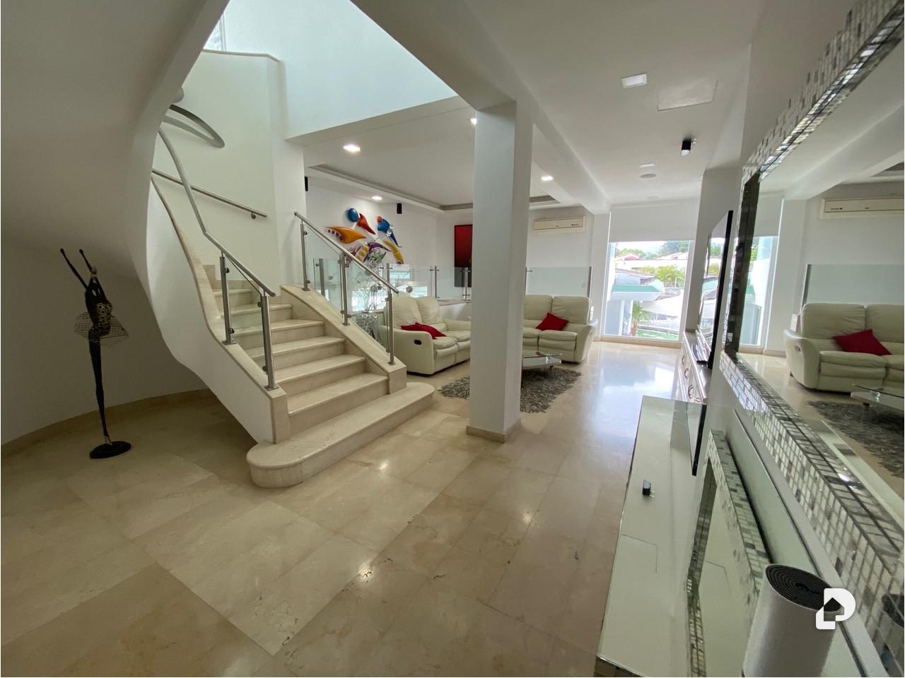 House in La Lagunita, Caracas – 4