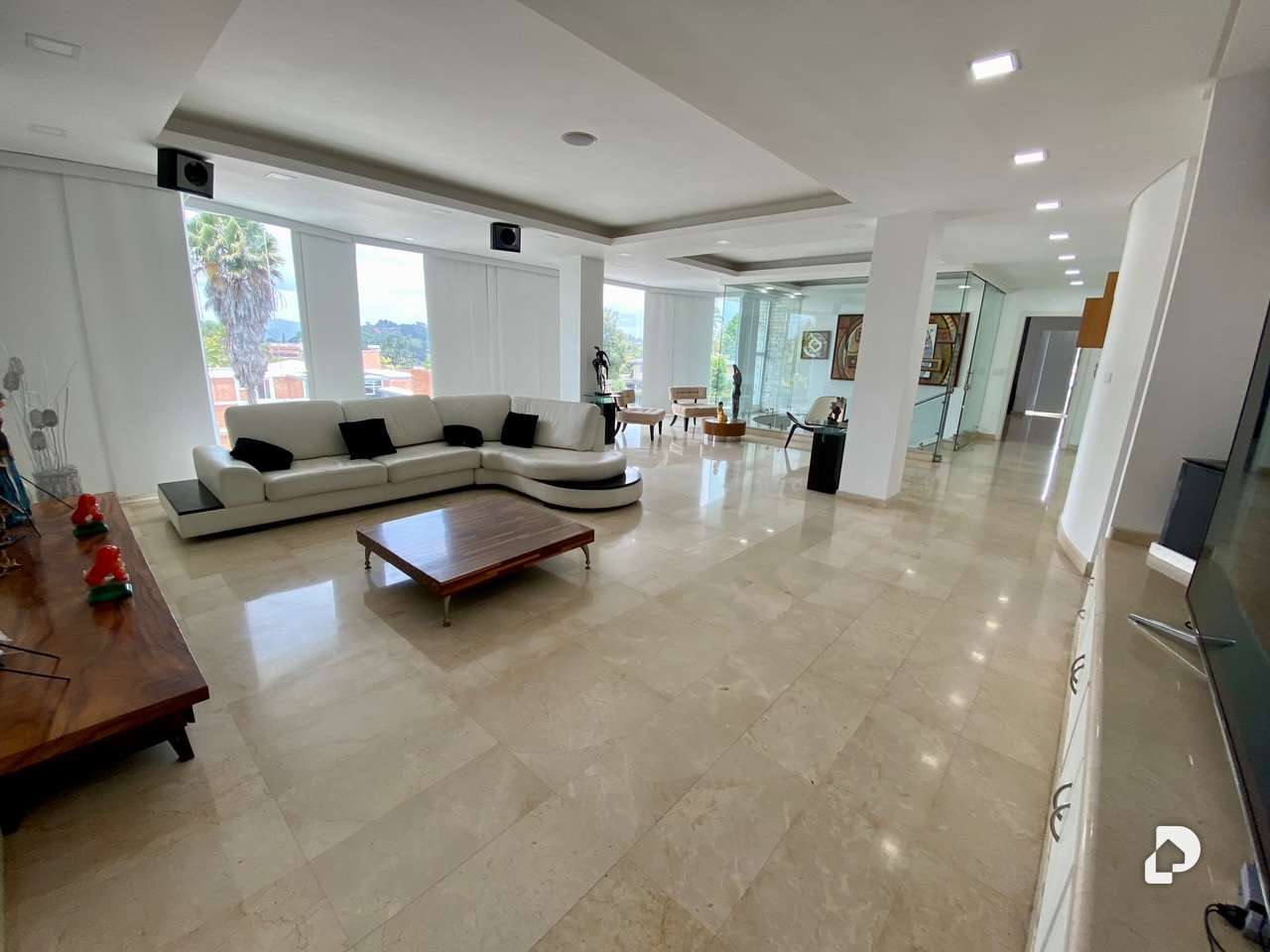 House in La Lagunita, Caracas – 15