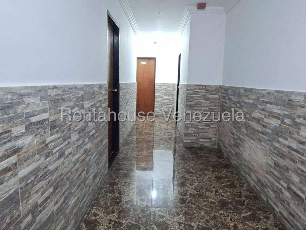 Local comercial en San Agustin del Norte, Caracas