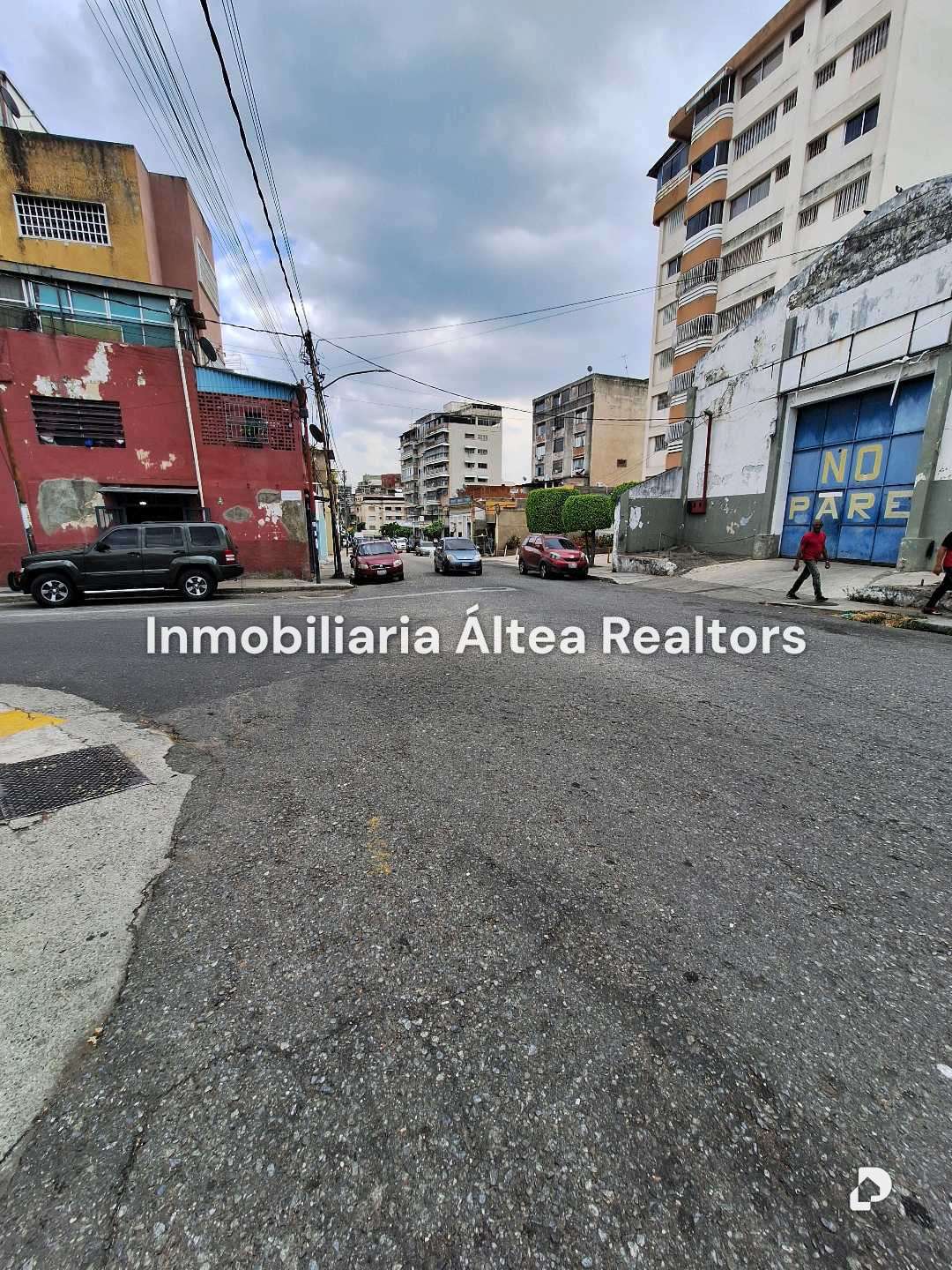 Local comercial en La Florida, Caracas – 9