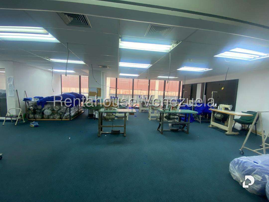 Oficina en La Urbina, Caracas – 22