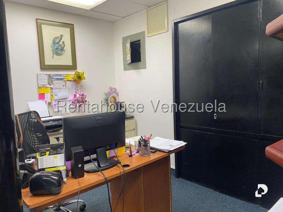 Oficina en La Urbina, Caracas – 12