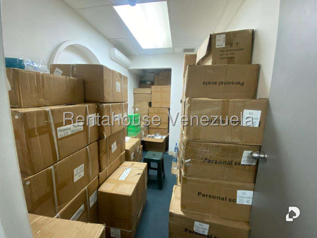 Oficina en La Urbina, Caracas – 31
