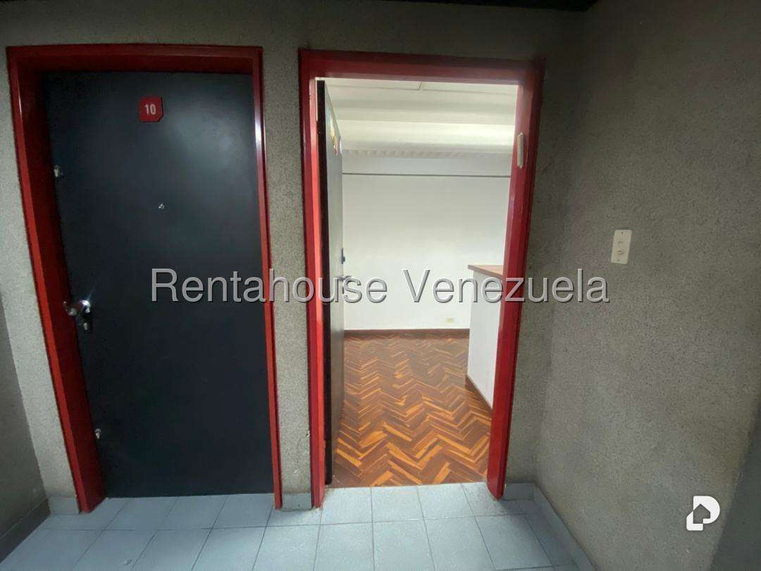 Oficina en La Urbina, Caracas – 21