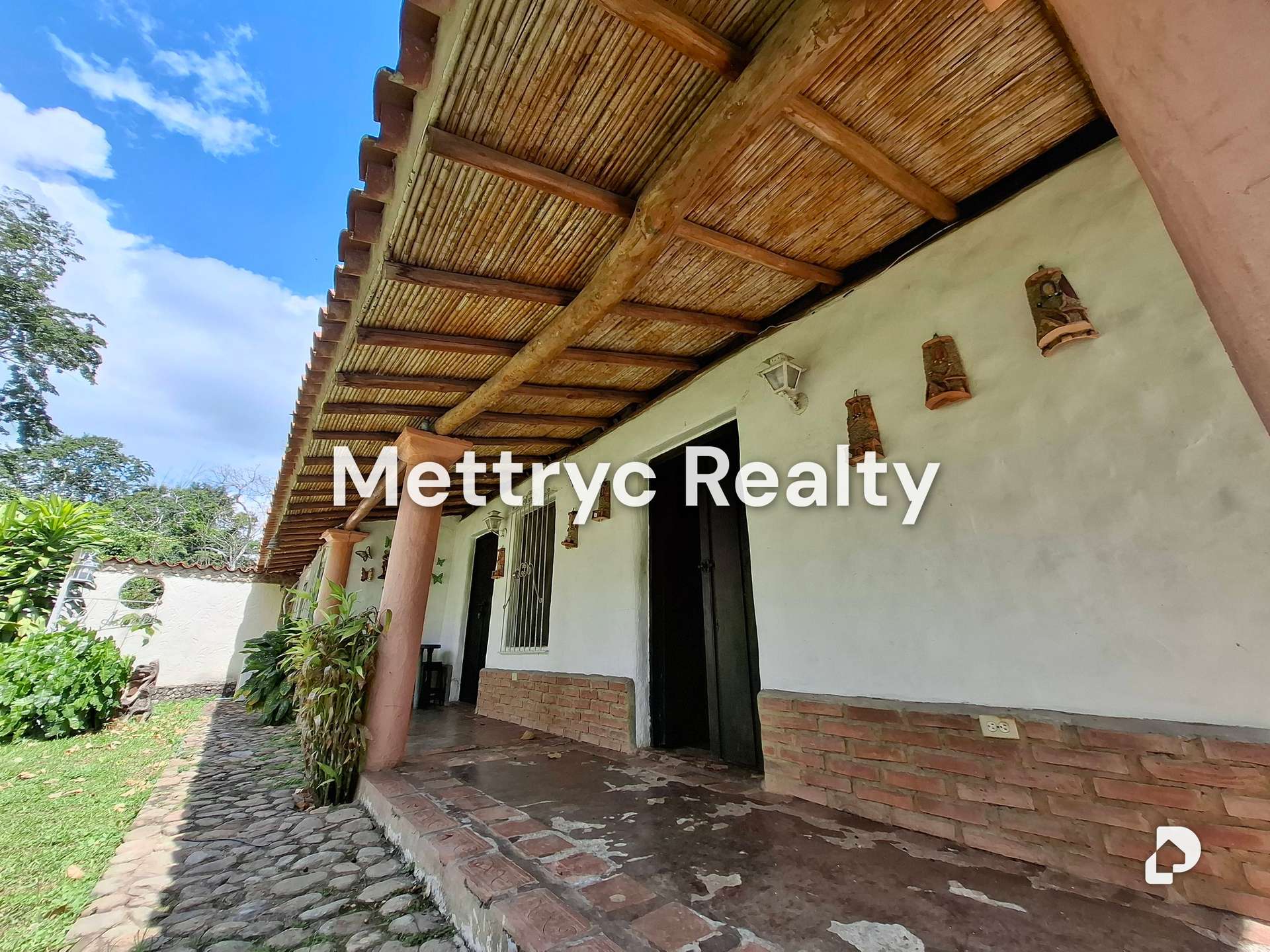 House in Aguirre, Valencia – 2