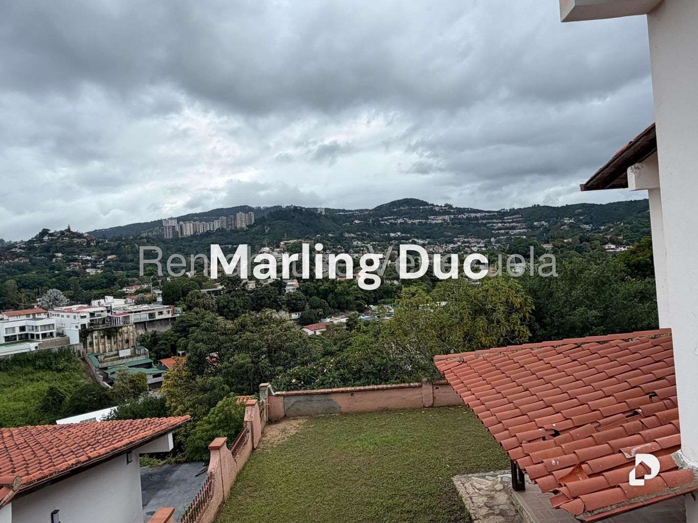 Casa en Prados del Este, Caracas – 26
