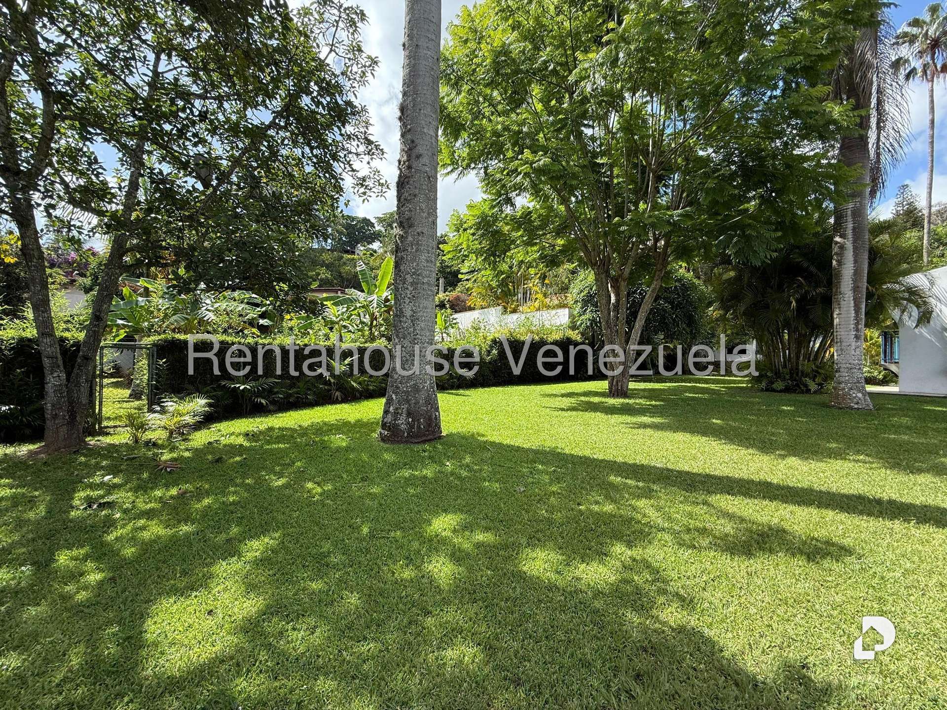 Casa en Cerro Verde, Caracas – 14