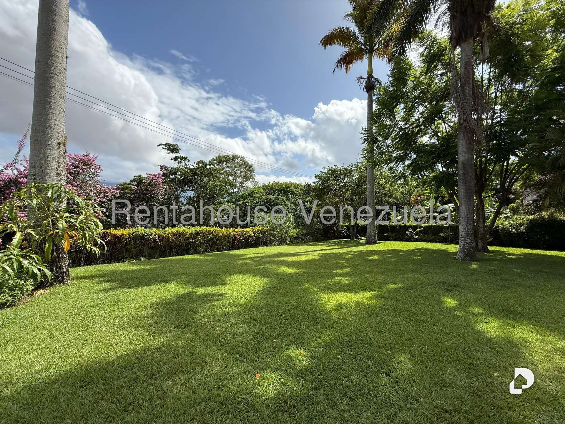 Casa en Cerro Verde, Caracas – 16