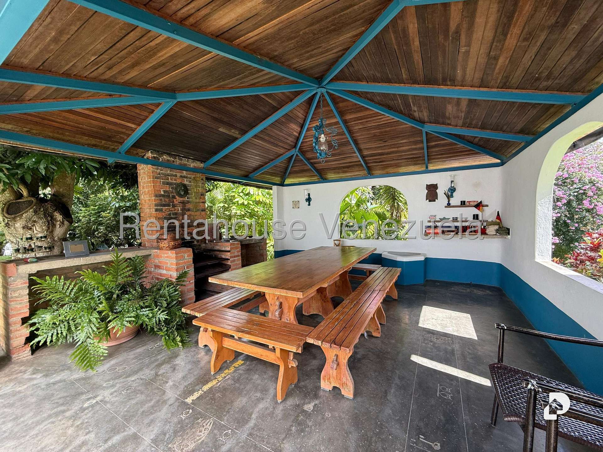Casa en Cerro Verde, Caracas – 18