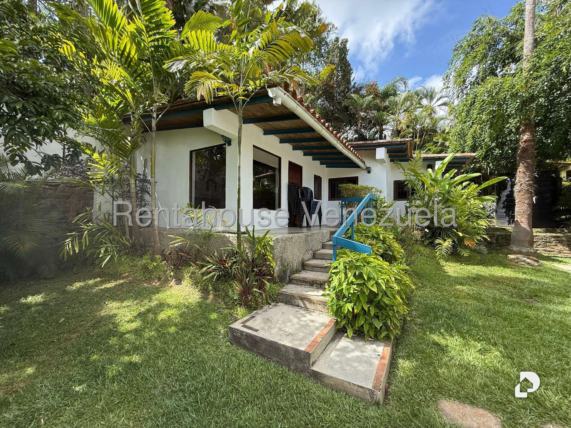 Casa en Cerro Verde, Caracas – 27