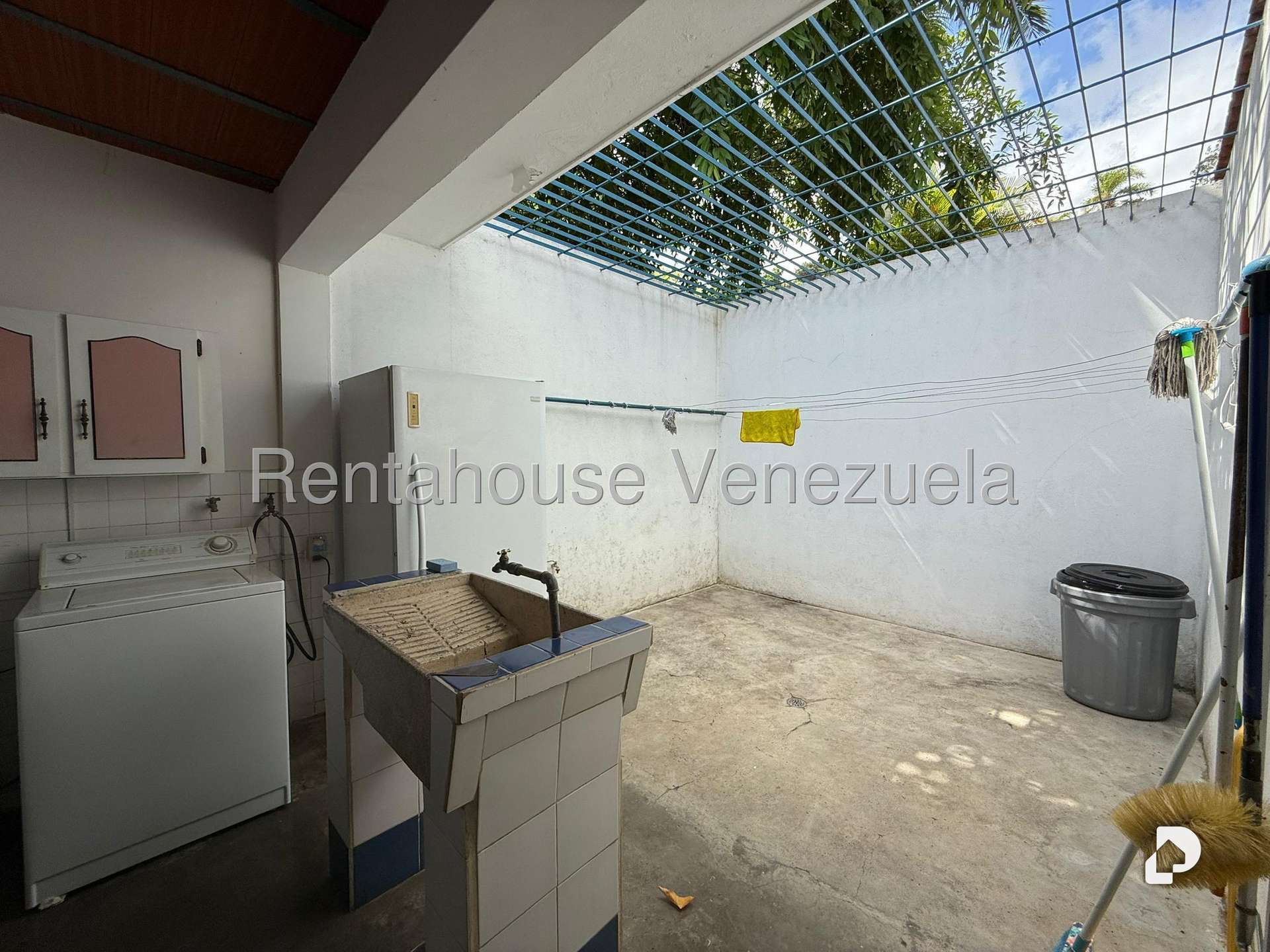 Casa en Cerro Verde, Caracas – 48
