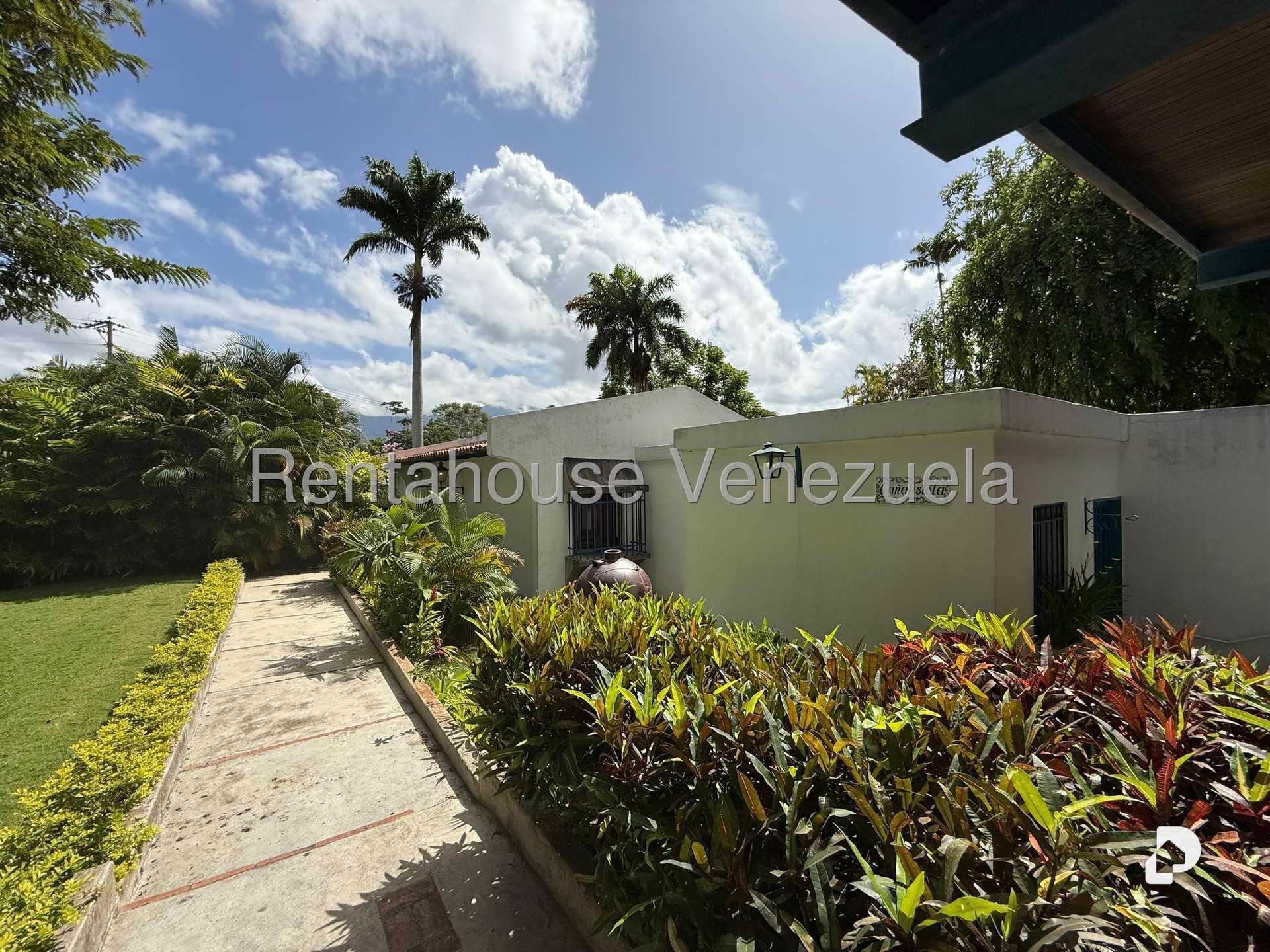 Casa en Cerro Verde, Caracas – 55